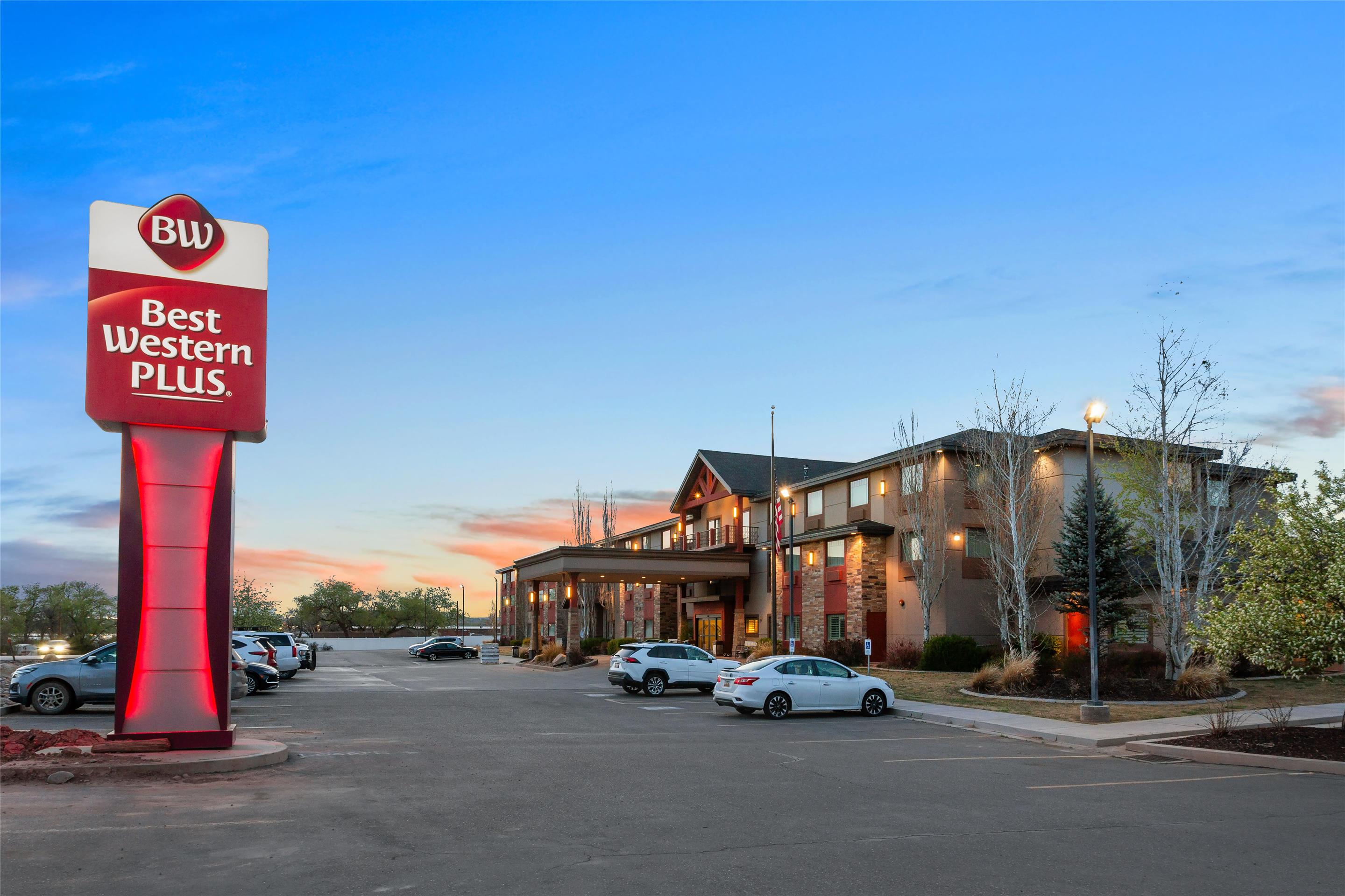 Exterior | Best Western Plus Landmark Hotel