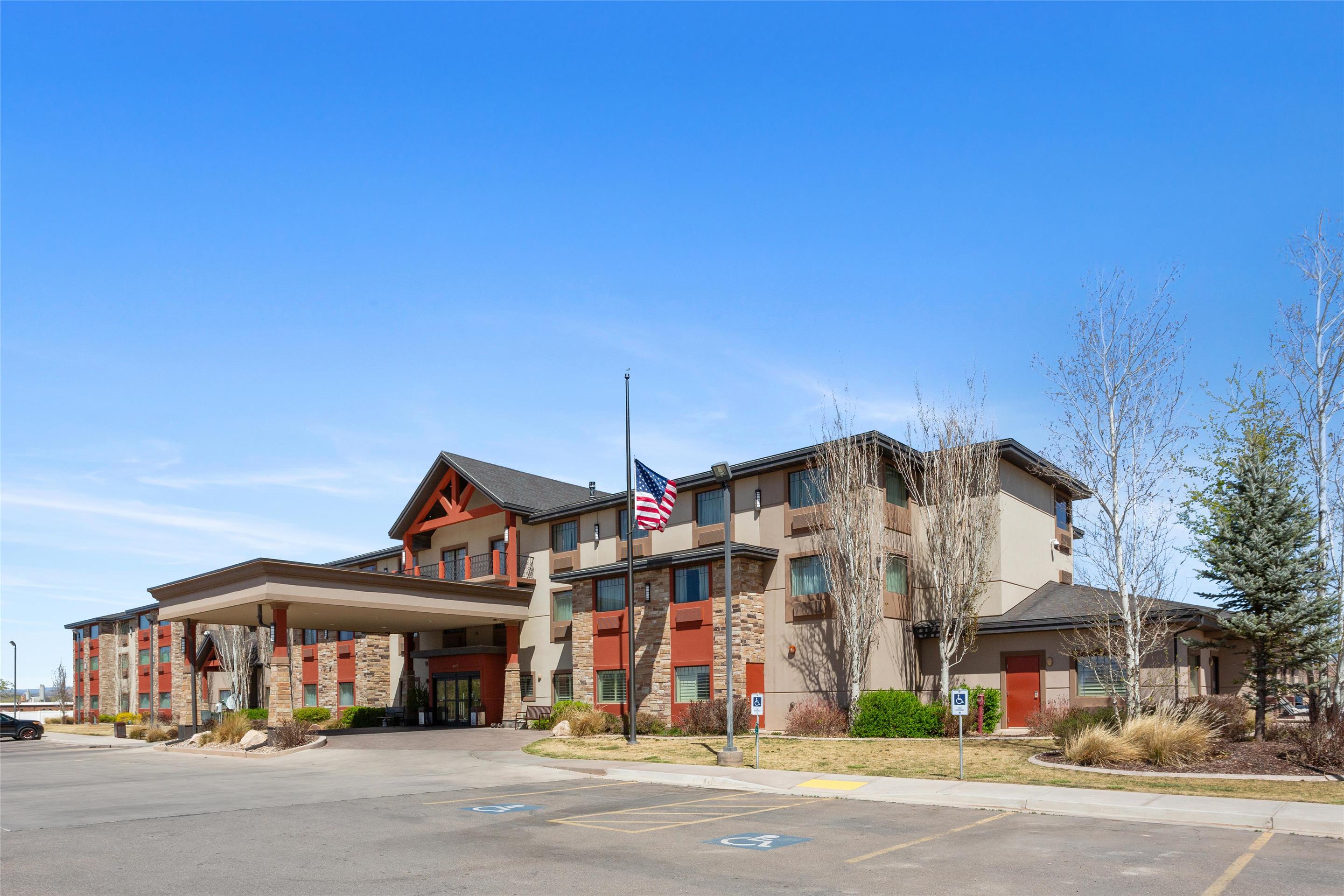 Exterior | Best Western Plus Landmark Hotel