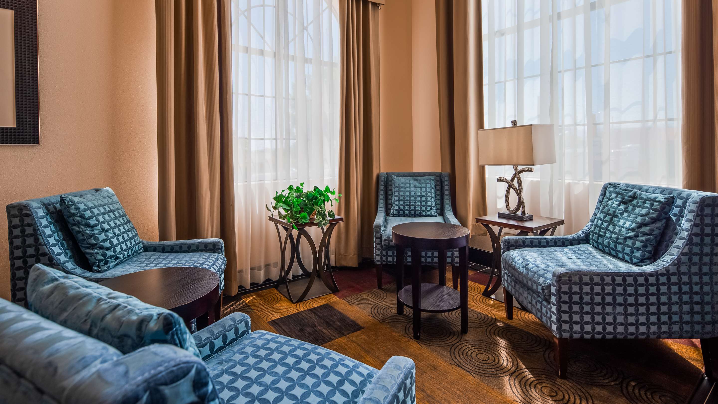 Lobby | Best Western Plus Wendover Inn