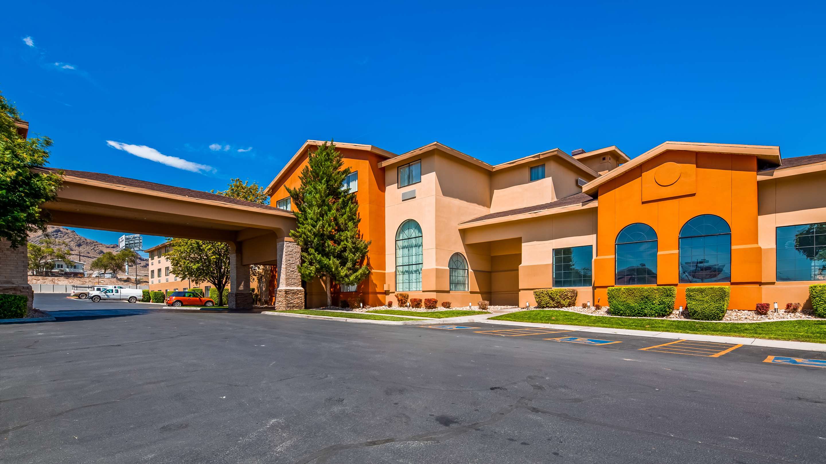 Exterior | Best Western Plus Wendover Inn