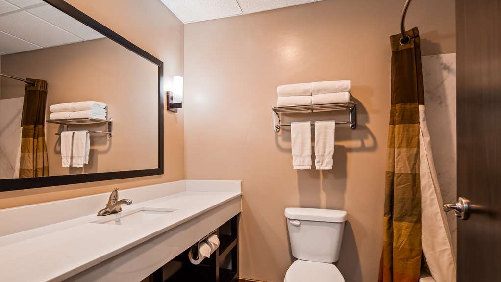 Best Western Plus Zion West Hotel-guestroom-Guest Room,Bathroom,On-Site.jpg