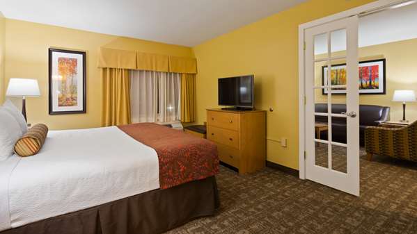  - Best Western Plus Windjammer Inn South Burlington