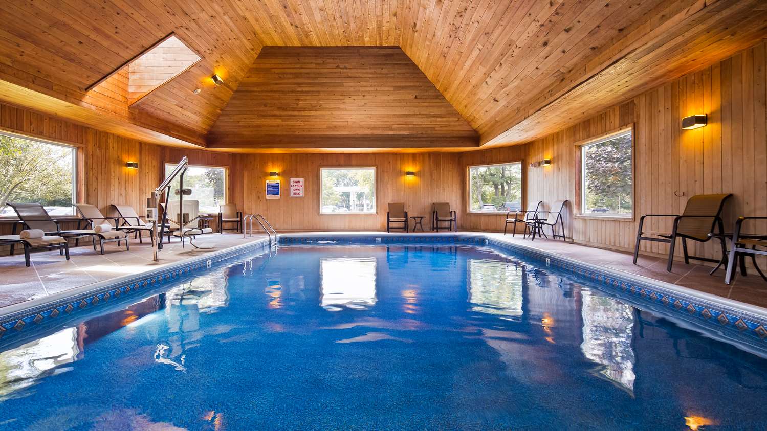 Best Western Plus Windjammer Inn South Burlington, VT See Discounts