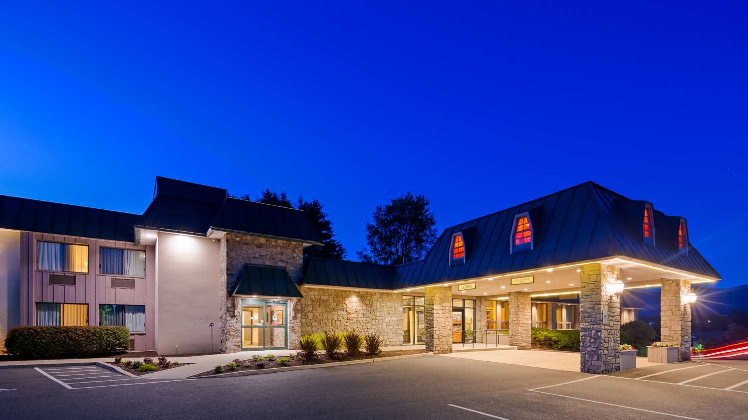 Best Western Plus Waterbury Hotel, VT See Discounts