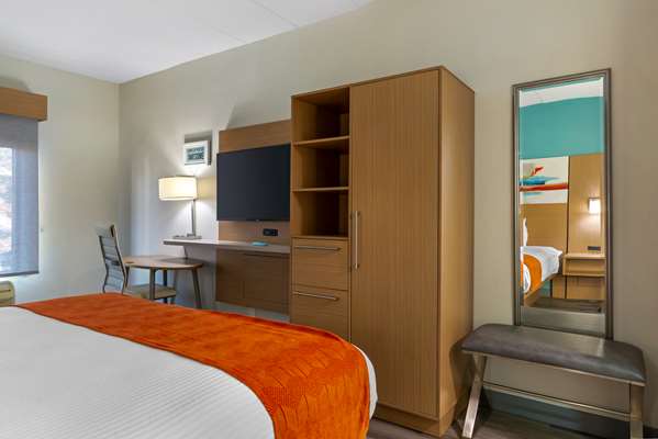  - Best Western Plus Executive Hotel Richmond - I-64, Exits 183 &183C