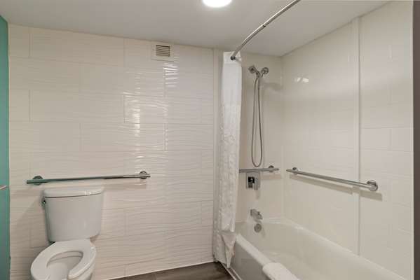  - Best Western Plus Executive Hotel Richmond - I-64, Exits 183 &183C