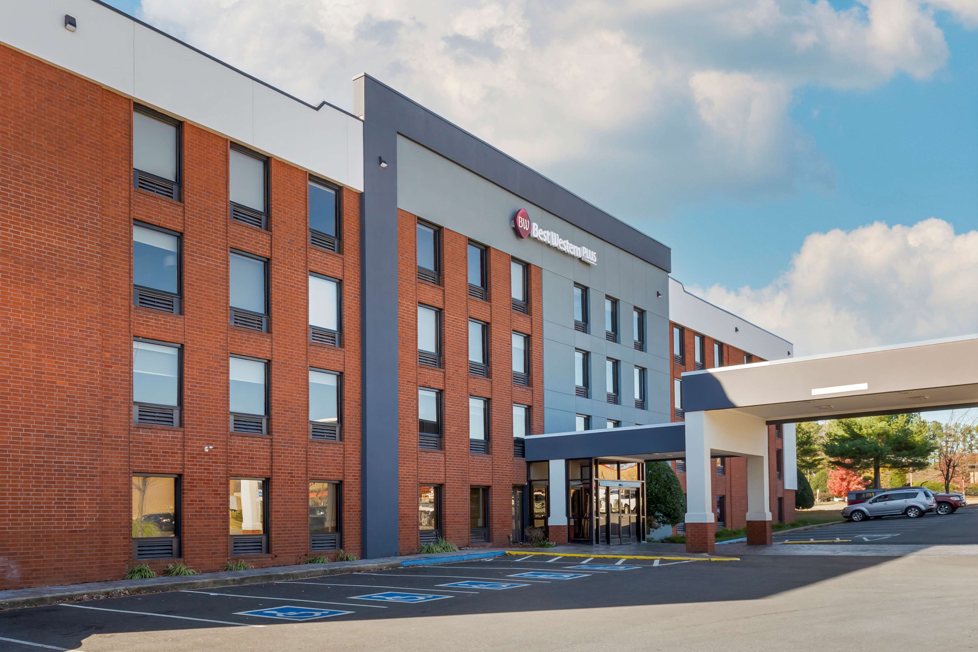 Best Western Plus Executive Hotel