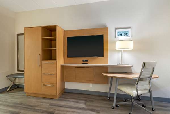  - Best Western Plus Executive Hotel Richmond - I-64, Exits 183 &183C