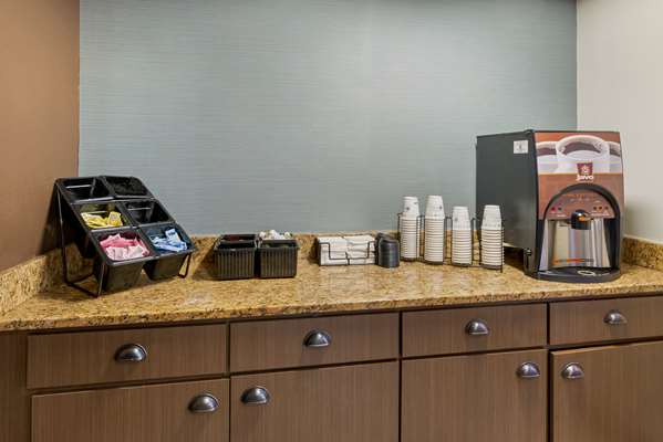  - Best Western Plus Executive Hotel Richmond - I-64, Exits 183 &183C