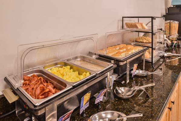 Restaurant - Best Western Plus Holiday Sands Inn & Suites Norfolk