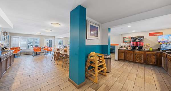 Restaurant - Best Western Plus Holiday Sands Inn & Suites Norfolk