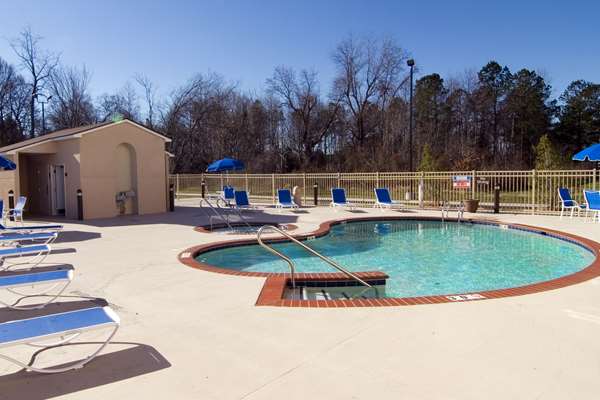 Pool - Best Western Plus Newport News Inn & Suites - I-64, Exit 255