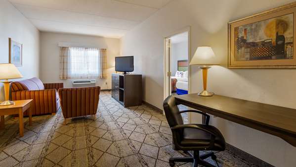 Suite - Best Western Plus Newport News Inn & Suites - I-64, Exit 255