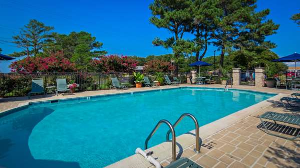 Pool - Best Western Chincoteague Island Hotel