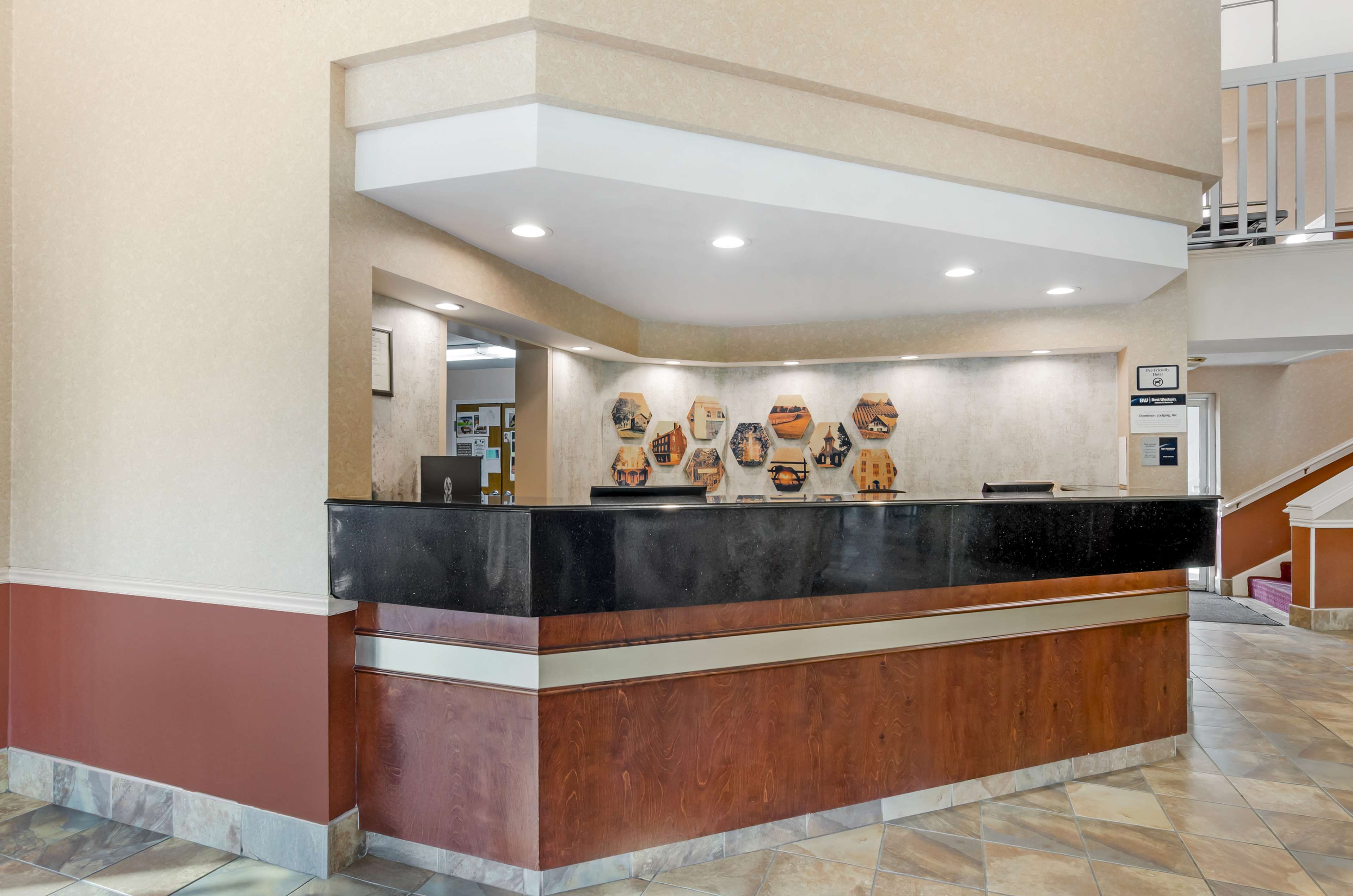 Best Western Lexington Inn - Tap to explore photos
