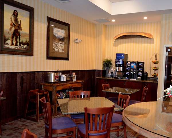 Restaurant - Best Western Plus Crossroads Inn & Suites Gordonsville