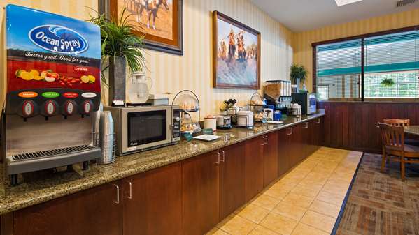Restaurant - Best Western Plus Crossroads Inn & Suites Gordonsville