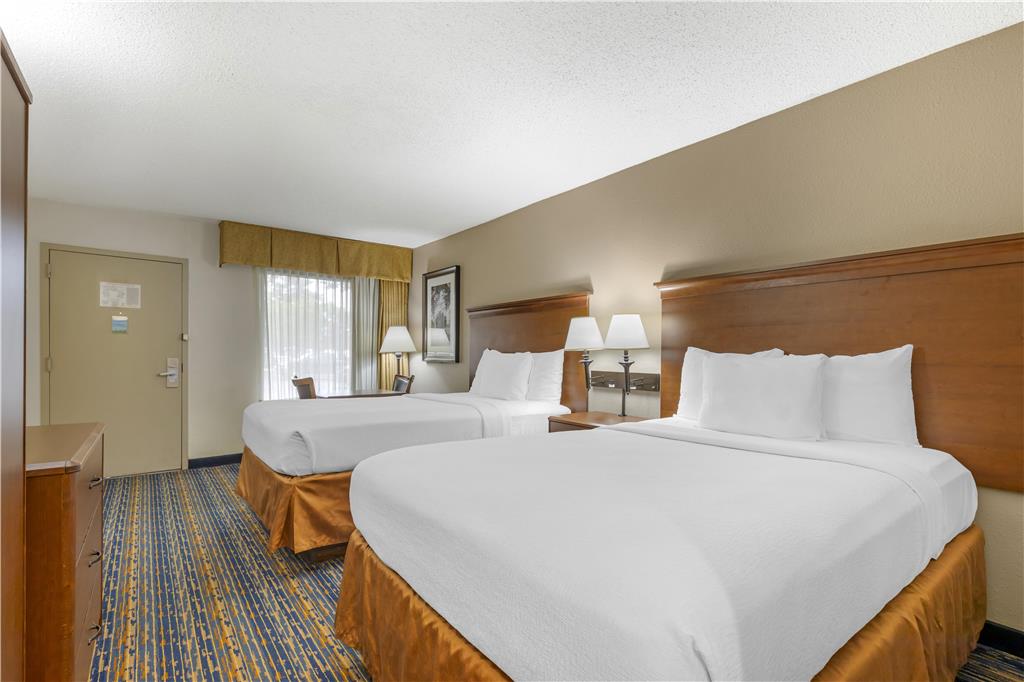 Best Western Dulles Airport Inn-guestroom-Guest Room,On-Site.jpg