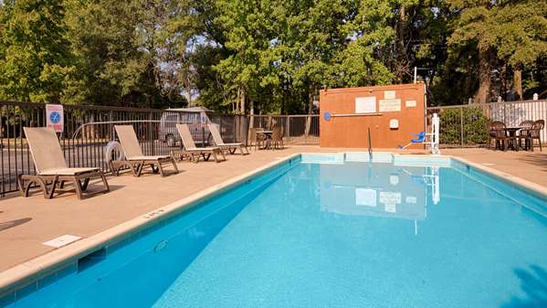 Pool - Best Western Plus Richmond Airport Hotel Sandston