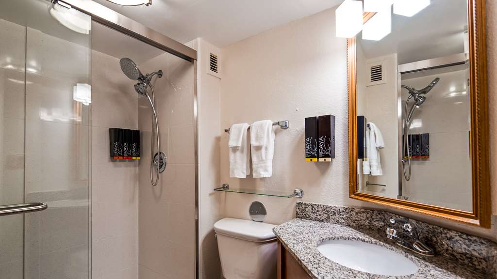 Best Western Plus Richmond Airport Hotel-guestroom-Guest Room,Bathroom,On-Site.jpg