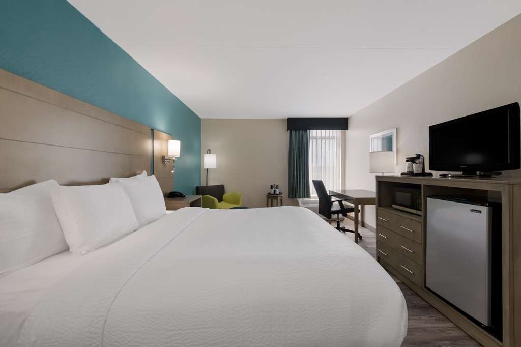 Best Western Hampton Coliseum Inn-guestroom-Guest Room,On-Site.jpg
