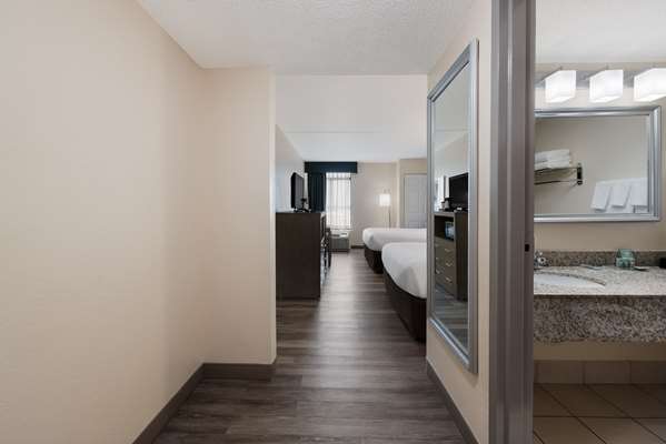  - Best Western Hampton Coliseum Inn