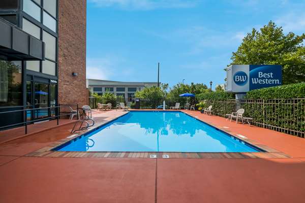 Pool - Best Western Hampton Coliseum Inn