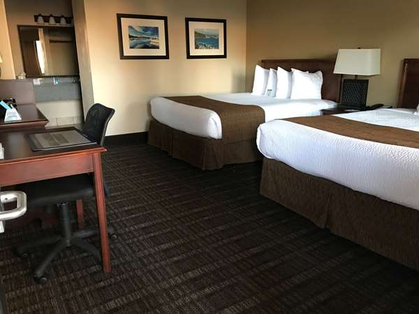  - Best Western Lakewood Motor Inn