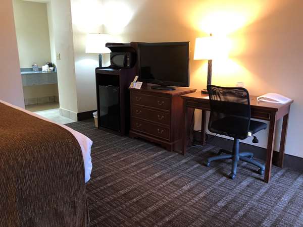  - Best Western Lakewood Motor Inn