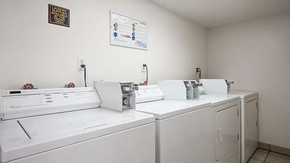  - Best Western Lakewood Motor Inn