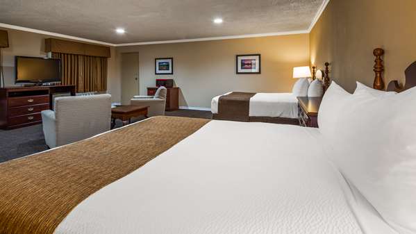 Suite - Best Western Lakewood Motor Inn