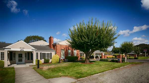 Exterior view - Best Western Lakewood Motor Inn