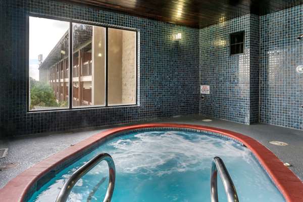 Pool - Best Western Plus Lake Front Hotel Moses Lake