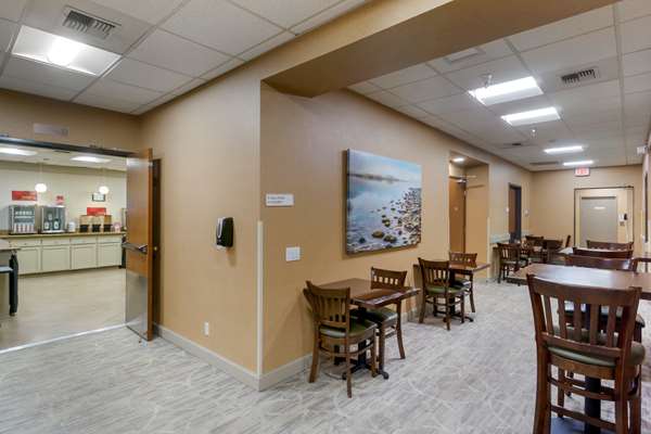 Amenities - Best Western Plus Harbor Plaza Hotel Oak Harbor