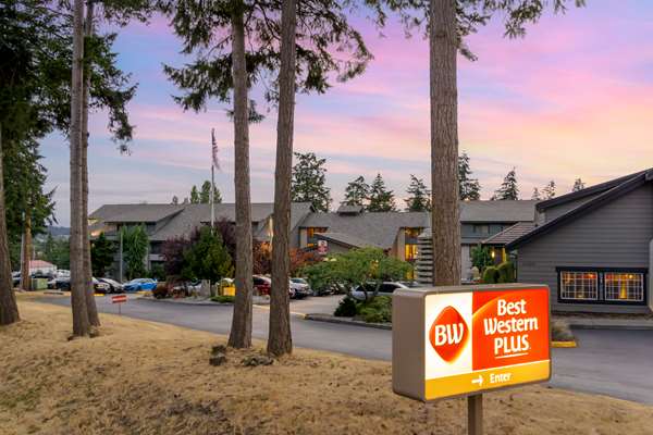 Exterior view - Best Western Plus Harbor Plaza Hotel Oak Harbor