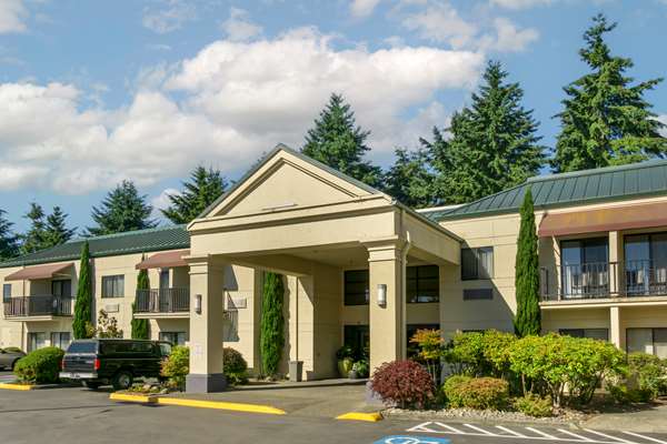 Exterior view - Best Western Plus Plaza by the Green Inn Kent