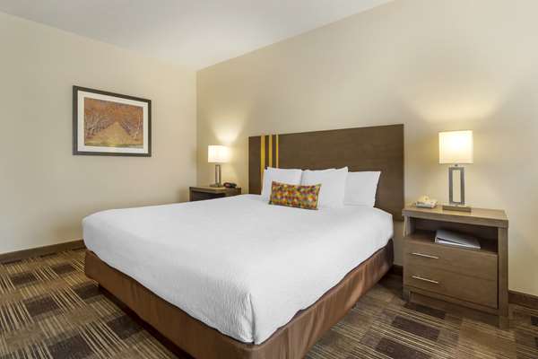  - Best Western Plus The Inn at Horse Heaven Prosser
