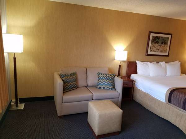  - Best Western Cascadia Inn Everett - I-5, Exit 194