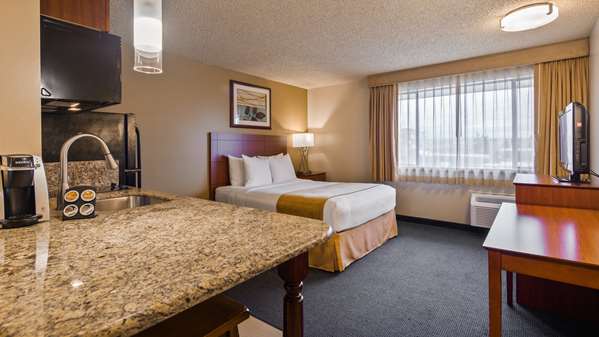  - Best Western Cascadia Inn Everett - I-5, Exit 194
