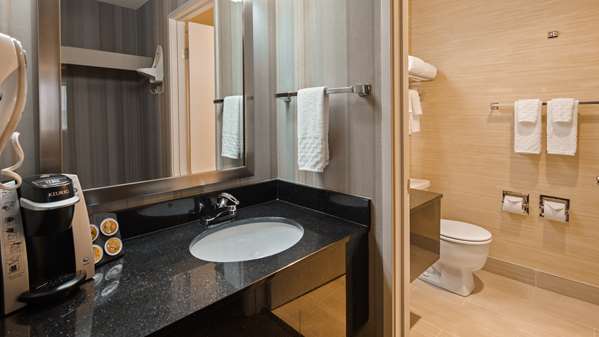  - Best Western Cascadia Inn Everett - I-5, Exit 194