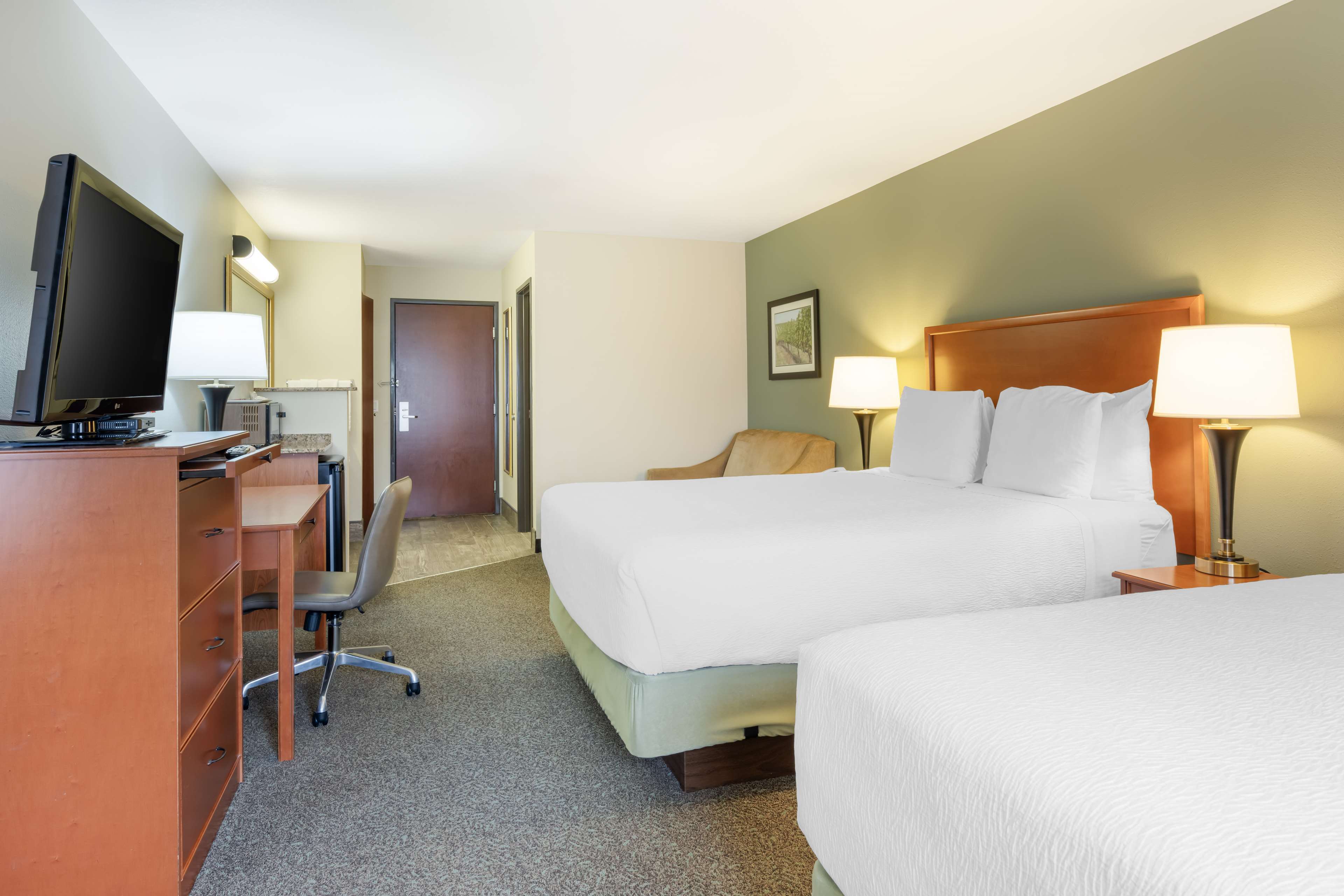 Best Western Plus Walla Walla Suites Inn - Tap to explore photos