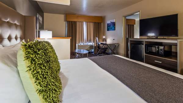  - Best Western Plus Peppertree Airport Inn Spokane - I-90, Exit 276
