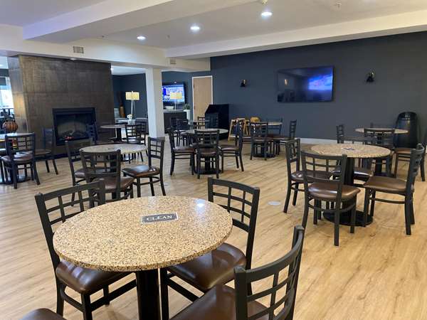  - Best Western Plus Peppertree Airport Inn Spokane - I-90, Exit 276