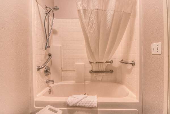  - Best Western Plus Yakima Hotel - I-82, Exit 31