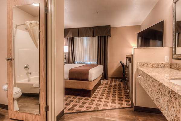  - Best Western Plus Yakima Hotel - I-82, Exit 31