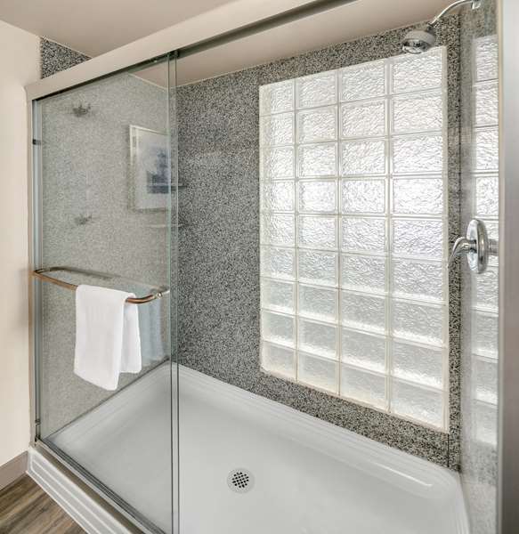  - Best Western Plus Executive Residency Navigator Inn & Suites Everett