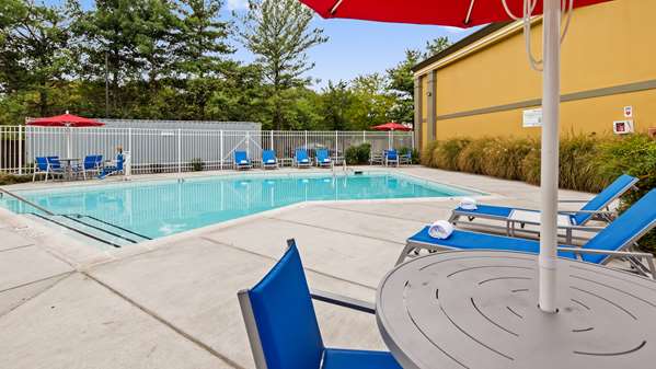 Pool - Best Western Annapolis Hotel
