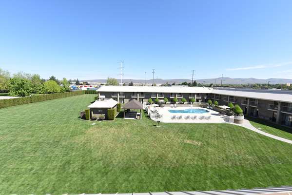 Exterior view - Best Western Plus Ahtanum Inn Yakima - I-82, Exit 36