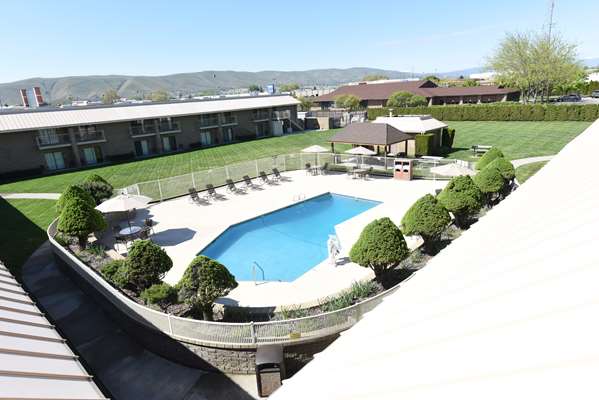 Pool - Best Western Plus Ahtanum Inn Yakima - I-82, Exit 36