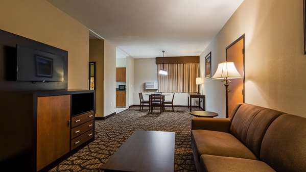  - Best Western Plus Vancouver Mall Hotel & Suites - I-205, Exit 30